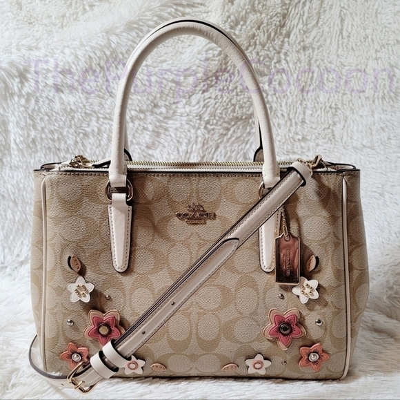 NWOT- Coach Surrey Carryall in Signature Canvas w/Floral Appliques. F73669 - Picture 1 of 9